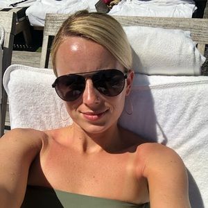 Meet your Posher, Victoria